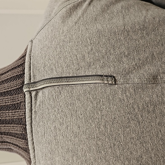 394. Lululemon Bliss Break Wrap - Picture 9 of 13